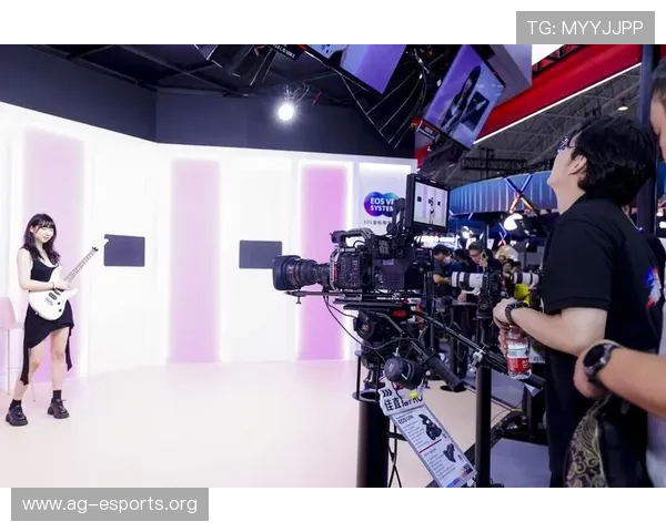 真人视讯的网址推荐让你轻松找到最安全可靠的在线直播平台体验真实娱乐